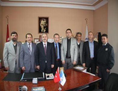 Kozan'da Memurlar Toplu Konut İstiyor