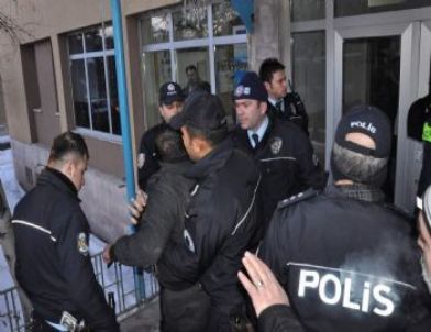Erzurum'da Bıçaklı Kavga: 2 Yaralı