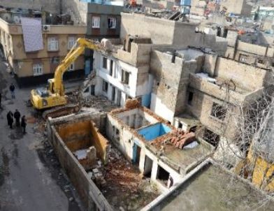 Kamulaştırılan 5 Ev Yıkılıyor, Yerine Sosyal Tesis Yapılacak