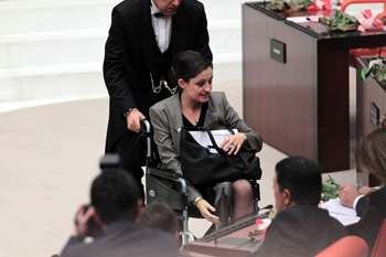 Hem engelli hem de Chp'li olmaktan gurur duyuyorum