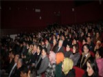 MUSTAFA ÇAKMAK - Sorgun'da Oynanan 'İşte Budur' Adli Tiyatro Oyunu Yoğun İlgi Gördü