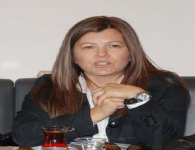 AK-KAD Başkanı Uzer: Esma Esad'ın Sessizliği Bizi Üzüyor