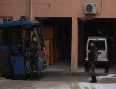 Başbuğ'un İddianamesi Zirve Yayınevi Davasına Uzadı