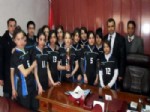 KAYGıSıZ - Silopi’nin Yıldız Kızlarından Milli Eğitim Müdürüne Ziyaret