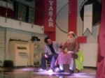 BURAK TARıK - Hopa'da 'Suni Teneffüs' Tiyatrosu Beğeniyle İzlendi