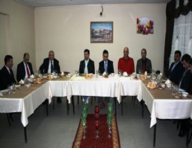 İğdır'a Yeni Atanan Öğretmenler Yemekte Buluştu