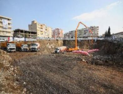 İzmir'de Hatay Semtine Katlı Otopark Yapılıyor