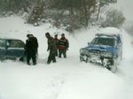 Kar Nedeniyle Mahsur Kalan Yaşlı Hastanın Yardımına Jandarma Koştu