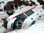 İLK YARDIM - Ambulans Takla Attı: 1 Yaralı