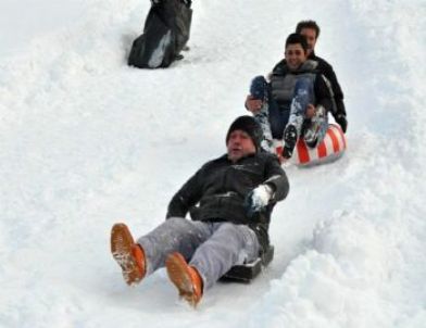 Abant'a Yasak Gelince Gölköy'de Kayak Yaptılar