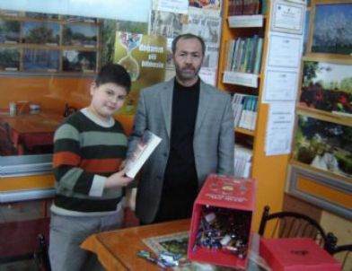 'Doğanın Pili Bitmesin' Diyen Esnaf 15 Günde Bin Atık Pil Topladı