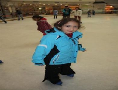 İşık Elçi ve Kızının As Merkez Kaçamağı