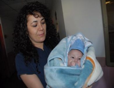 Annesinin Almadığı Bebek Testten Geçecek