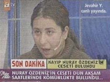 Mutfaktaki Ekmek Bıçağını Aldım Ve...