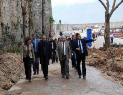 Akaydın, Yat Limanı Projesi Çalışmalarını İnceledi
