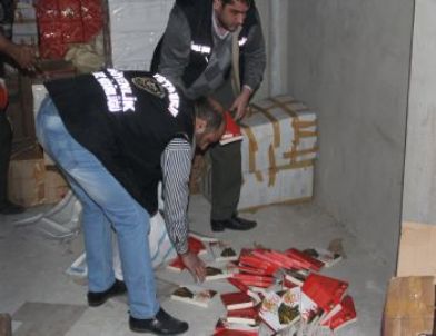 Avcılar'da Korsan Kitap Operasyonu