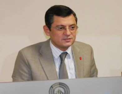 CHP'li Özel: 'Akhisar İl Olmayı Hak Eden Bir Yerdir'