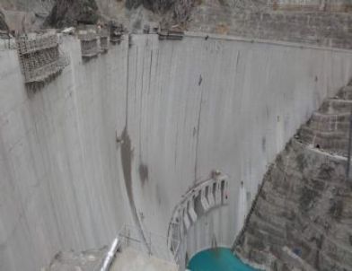 Deriner Barajı'nda Yarın Su Tutulmaya Başlanacak