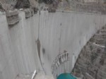 AHMET HAMDİ TANPINAR - Deriner Barajı'nda Yarın Su Tutulmaya Başlanacak