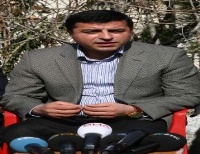 Demirtaş'tan Açlık Grevi Yapanlara Destek Çağrısı