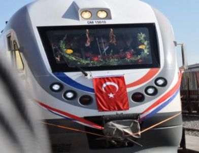 Tavşanlı'da Ray Otobüsü Sevinci