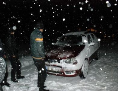 Tokat-Sivas Karayolu'nda Ulaşıma Kar Engeli