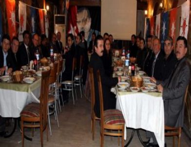 Ak Parti Dayanışma Yemeği Düzenledi