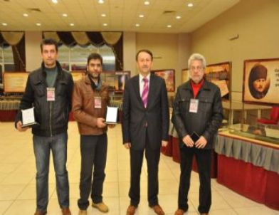 Bakan Karabalık'tan Müze Yetkililerine Plaket