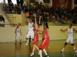 Kadınlar Basketbol 1. Ligi'nde Tarsus Belediyespor Samsun Basketbol'a 79-75 yenildi