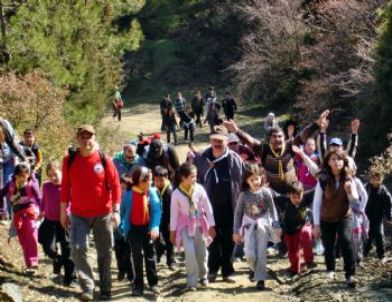 Sökeli İzlciler 100. Yıl Etkinlikleri Kapsamında Yürüdü