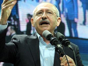 Bakın Kavga Eden Var Mı?