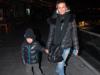 İvana Sert, Oglu Ateş'i Gezdirdi