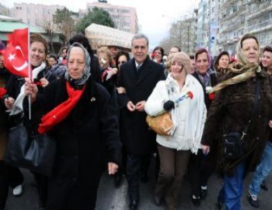 İzmir'de 8 Mart Etkinlikleri 6 Gün Kutlanacak
