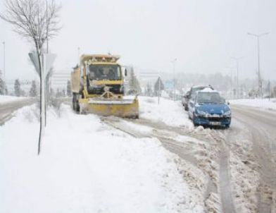 Büyükşehir Belediyesi Kar Yağışı Nedeniyle Önlemlerini Arttırdı