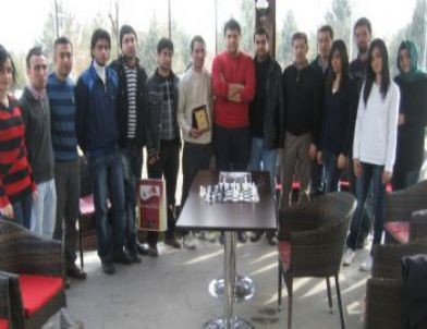 Fü'de Satranç Turnuvası Düzenlendi