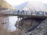 SAKARYA NEHRI - Geyve Örencik Köprüsünde Büyük Tehlike