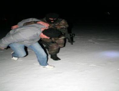 Uyuşturucu Kaçakçıları Kaçtı, Özel Harekat Yakaladı