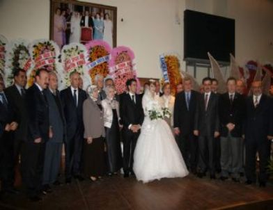 Kocaeli Emniyet Müdürü Yusuf Çalkavur Oğlunu Evlendirdi