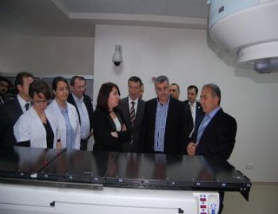 Sakarya'da 2 Milyon Dolarlık Radyoterapi Merkezi Hizmete Girdi