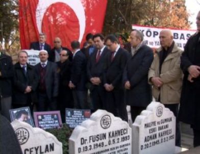 Adnan Kahveci Kabri Başında Anıldı