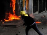 Ak Parti Diyarbakır İl Başkanlığı Binasına Saldırı
