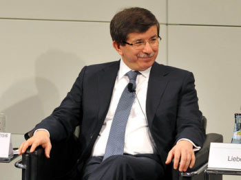 Bu sefer de Davutoğlu 'one minute' dedi