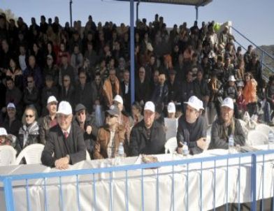 Ellerinin Ojesiyle Deve Güreştirdi