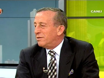 'Kadınlar Ali Ağaoğlu’na mı geliyor, arabalarına mı?'