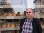 KıZıLPıNAR - Çaldığı Ekmekleri Yarı Fiyatına Sattı