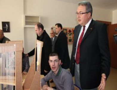 Ünver ve Milletvekilleri Rehabilitasyon Merkezi'ni Gezdi