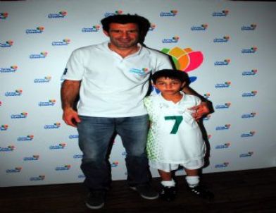 Aydınlı Abdurrahman Figo ve Davids İle Gösteri Maçı Yaptı