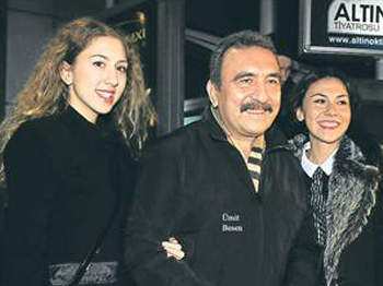 Cem Yılmaz, Önceki Gün TİM Maslak’ta Sahnede