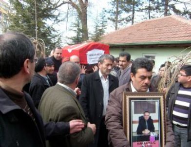 Savcının Cenazesi Babasının Mezarına Defnedildi