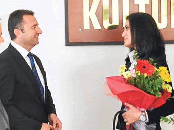 Başkan’ın Verdiği Çiçeğe Kaymakam Soruşturma Açtı